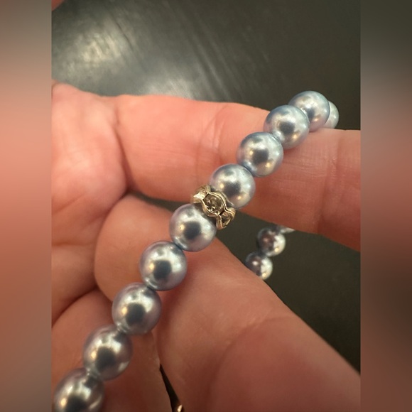 Blue pearl bracelet and earrings - Picture 5 of 16